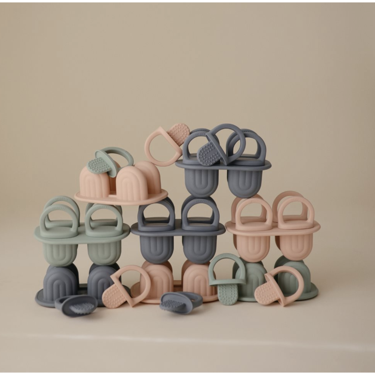 Mushie Toddler silikoninės ledų gamybos formelės 4 Mushie Toddler silikoninės ledų gamybos formelės 4